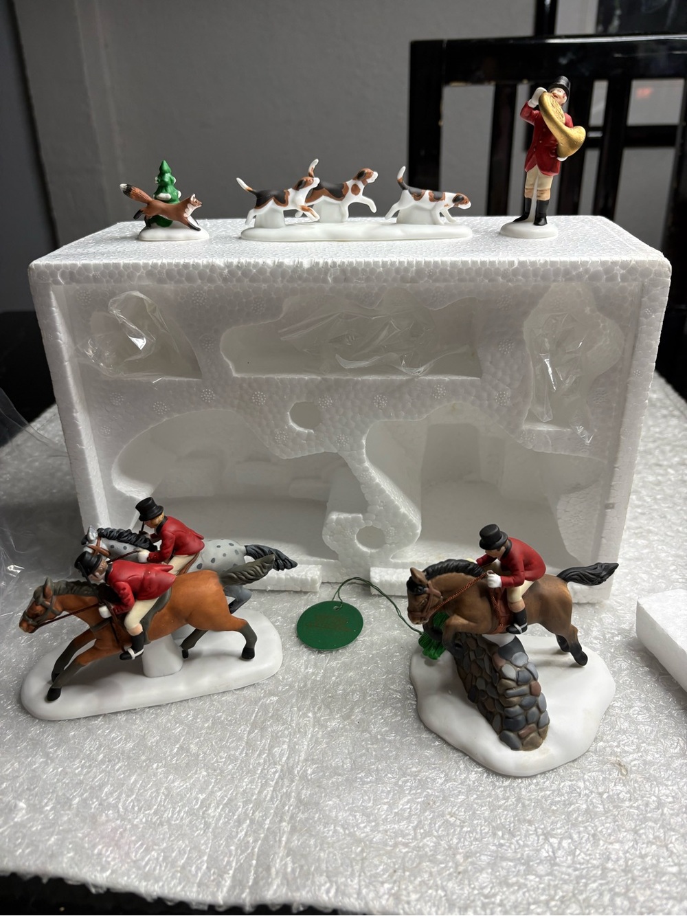 Department 56 Heritage Village Collection "Tallyho!" set